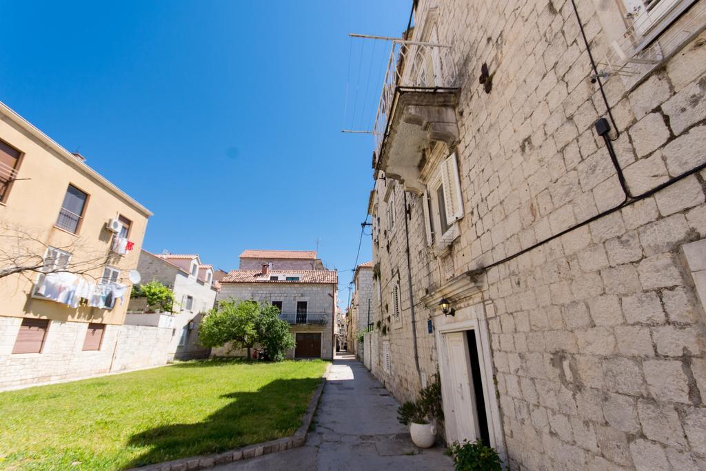Top-Floor Apartment In Trogir Center Luaran gambar