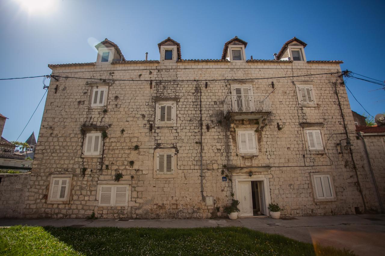 Top-Floor Apartment In Trogir Center Luaran gambar